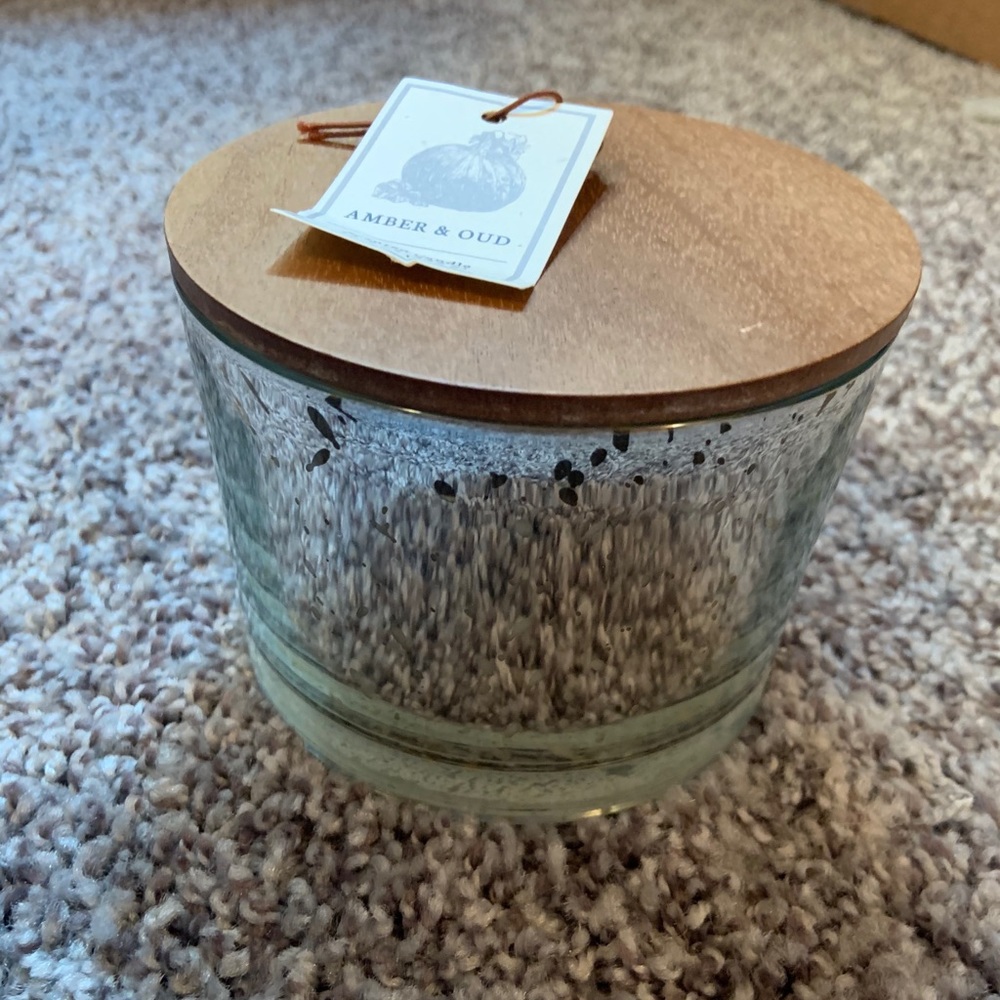 3 wick candle